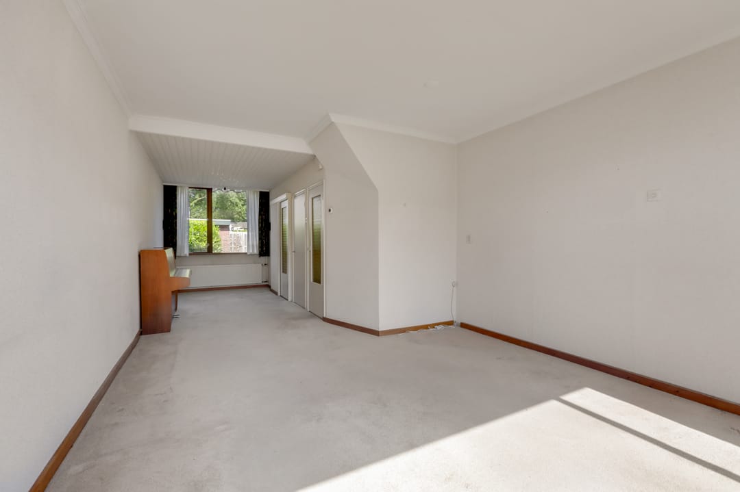Spacious Fixer-Upper Terraced Home in Central Zevenaar — 17