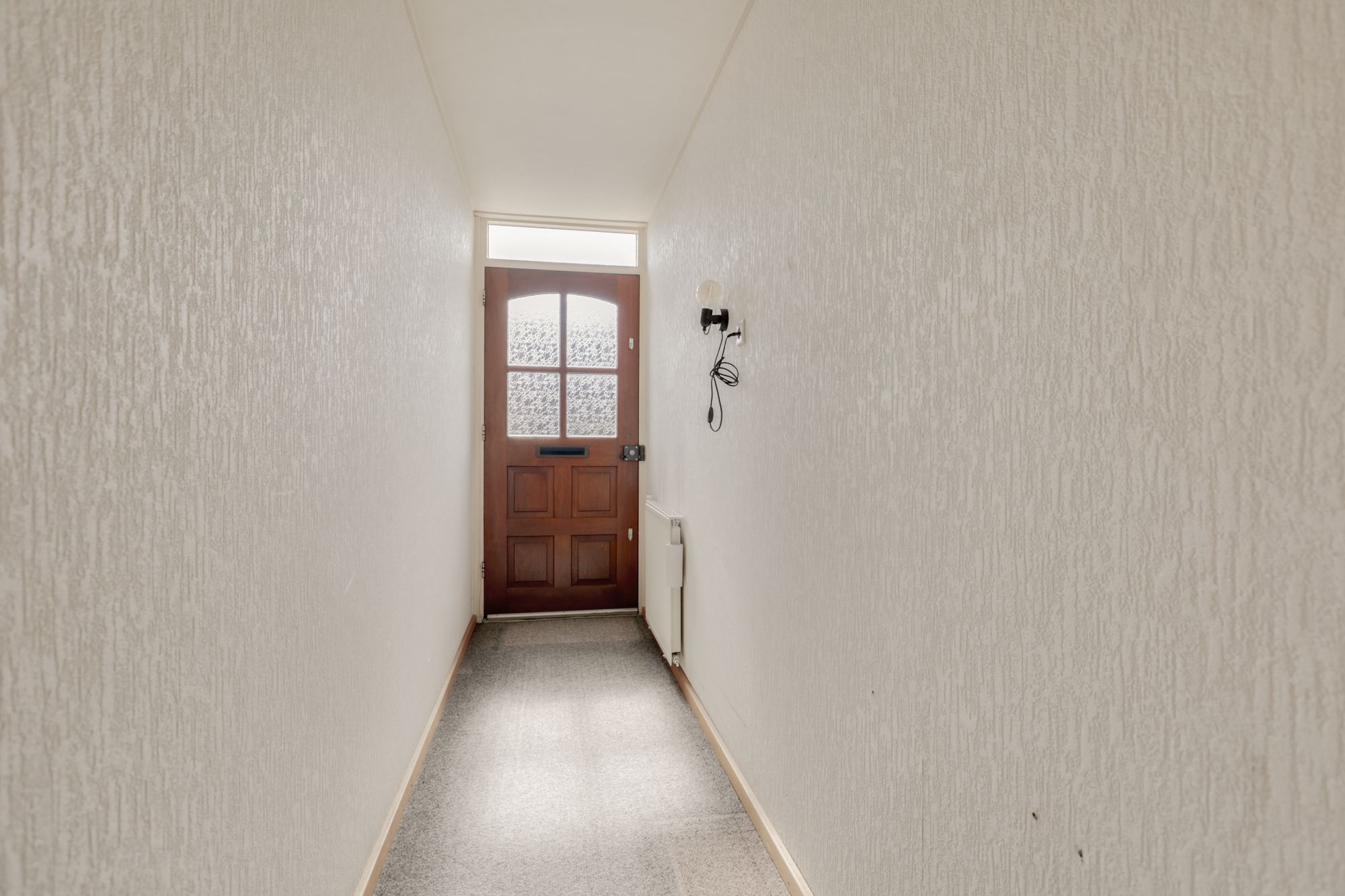 Spacious Fixer-Upper Terraced Home in Central Zevenaar — 9
