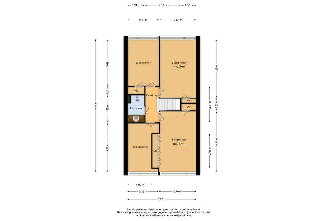 Spacious Fixer-Upper Terraced Home in Central Zevenaar — 46