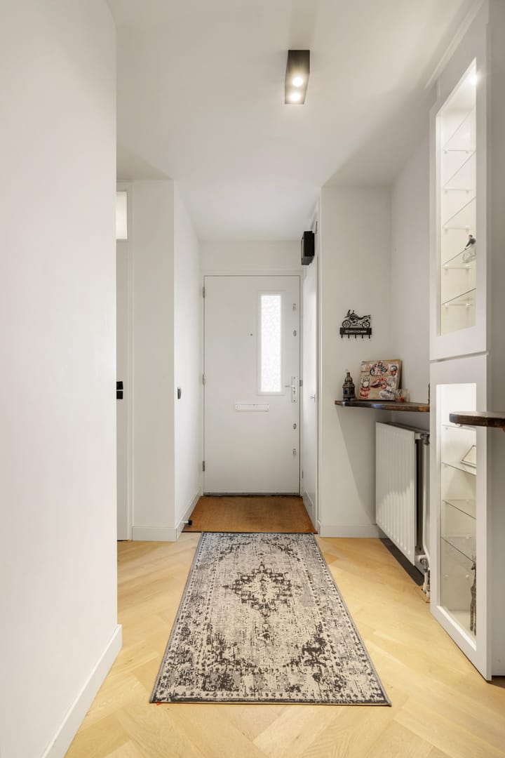 Tussenwoning te koop: Schönbergweg 15, Almere