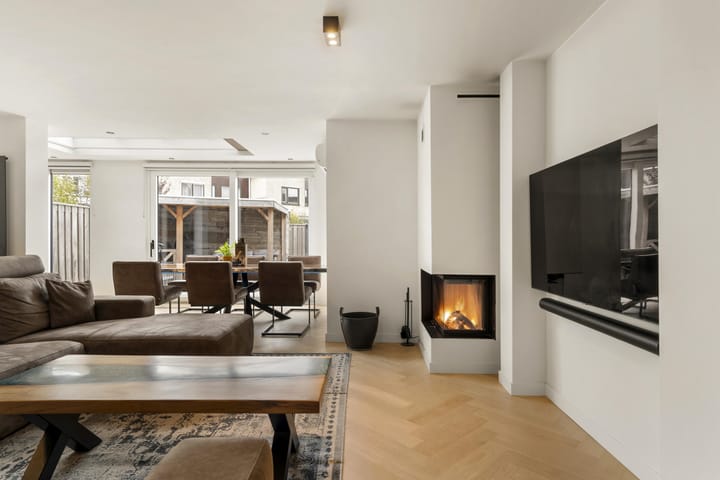 Tussenwoning te koop: Schönbergweg 15, Almere