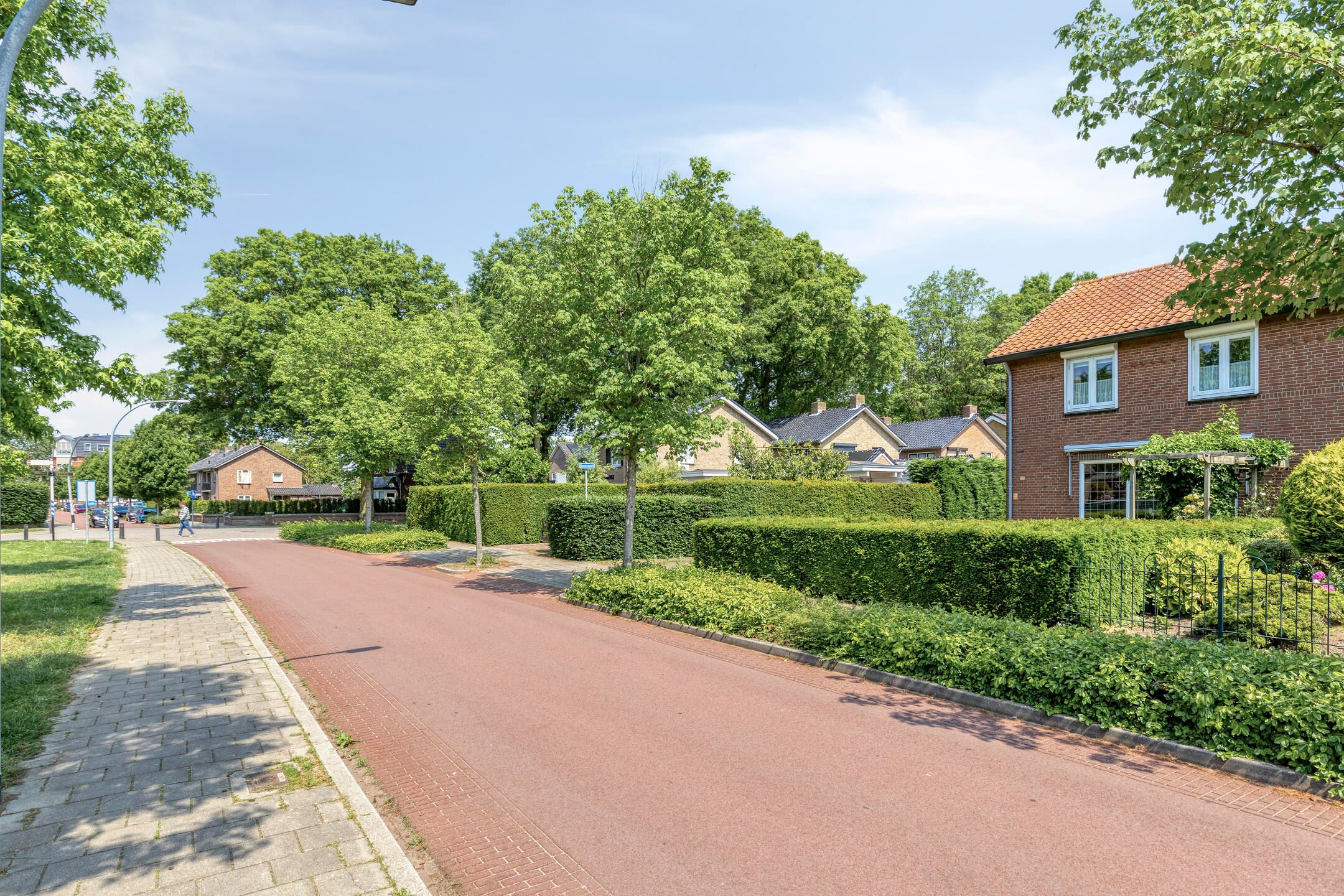 Charming Semi-Detached Residence with Private Patio Garden in Central Wijchen Location — 42