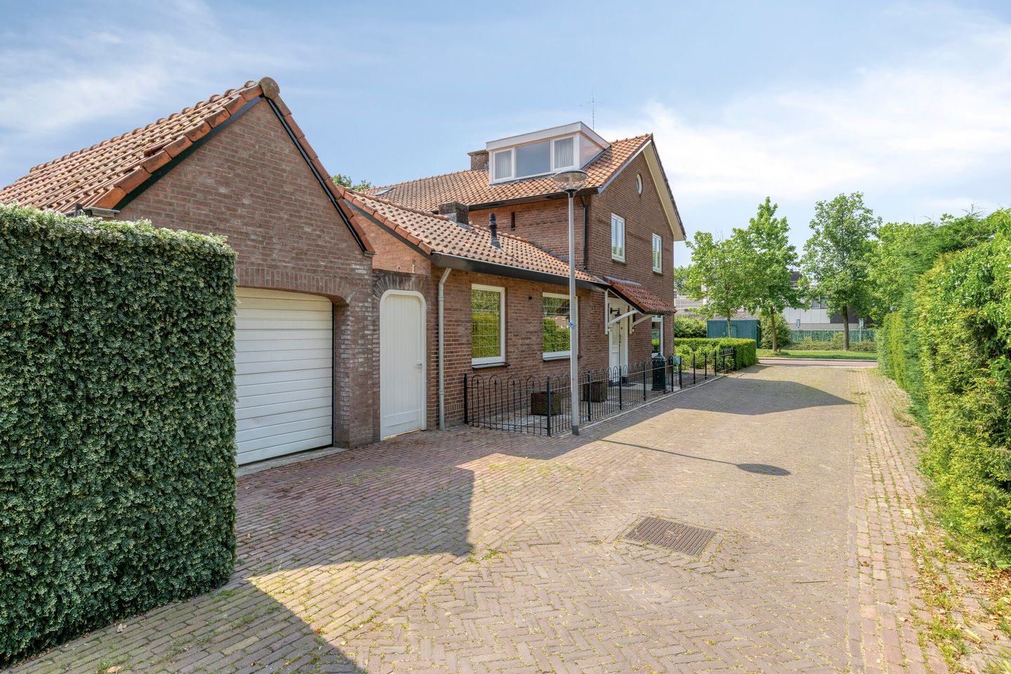 Charming Semi-Detached Residence with Private Patio Garden in Central Wijchen Location — 35