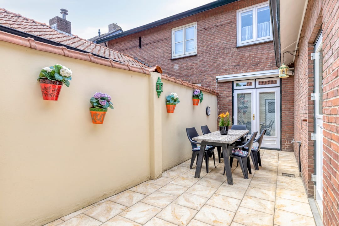 Charming Semi-Detached Residence with Private Patio Garden in Central Wijchen Location — 31