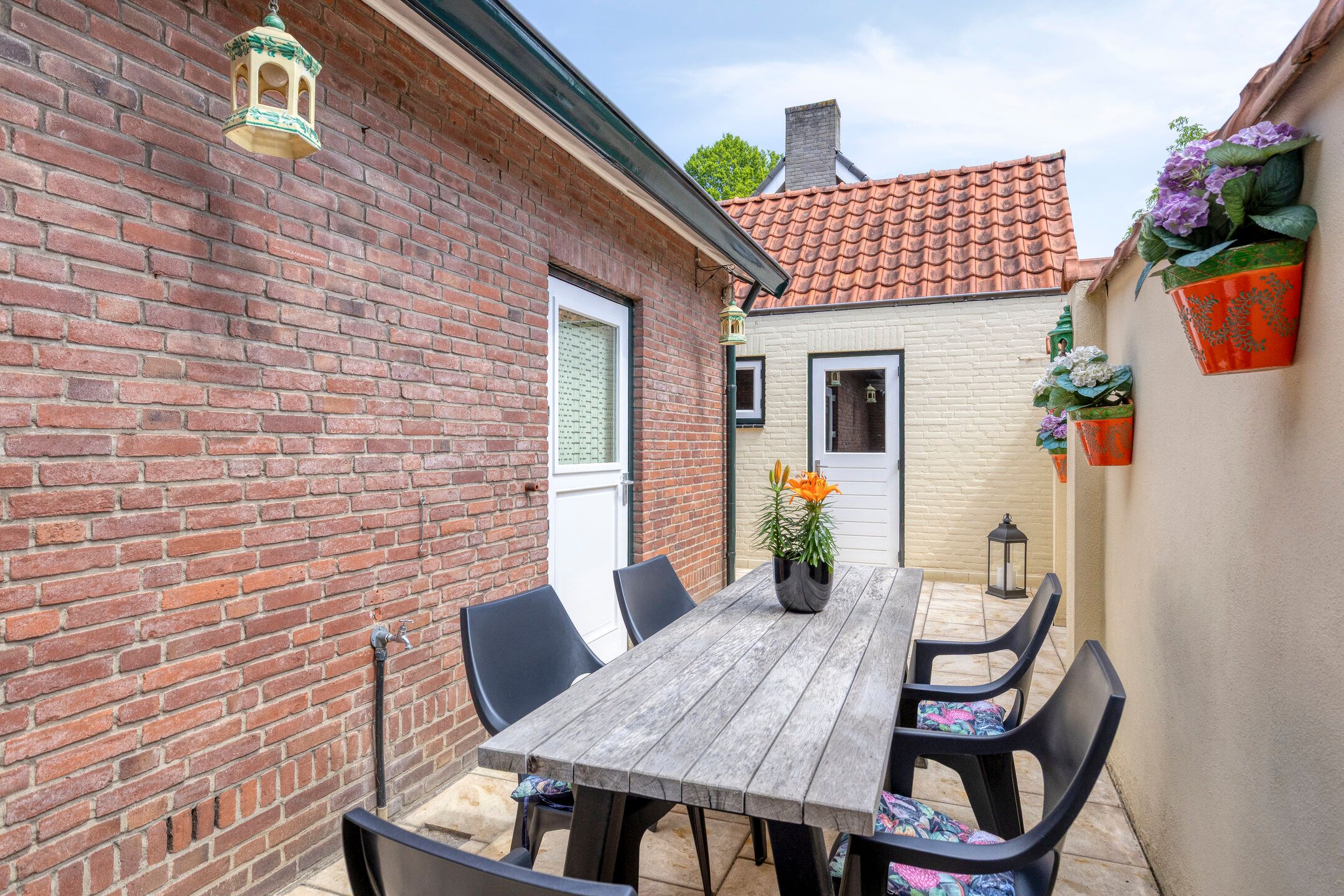 Charming Semi-Detached Residence with Private Patio Garden in Central Wijchen Location — 33