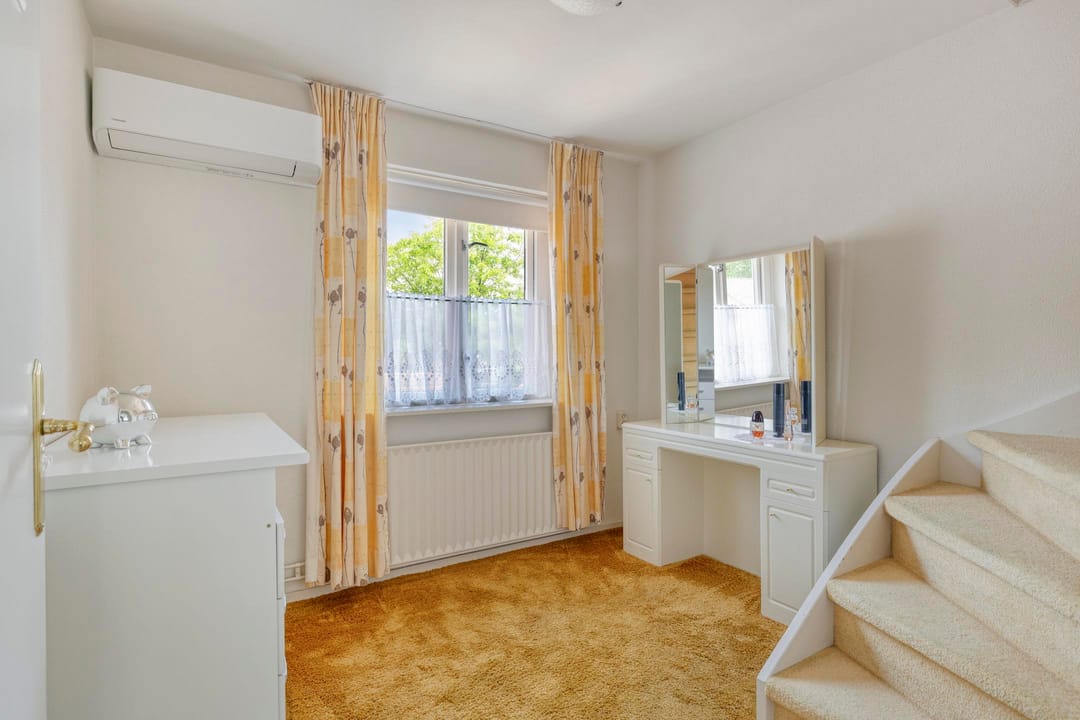 Charming Semi-Detached Residence with Private Patio Garden in Central Wijchen Location — 26