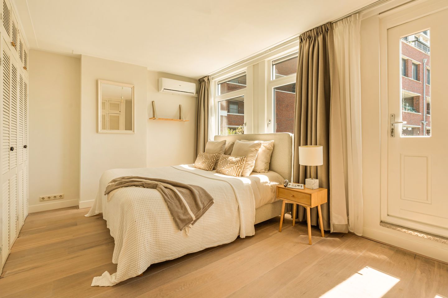 Photo 20 of Graaf Florisstraat 12-3
