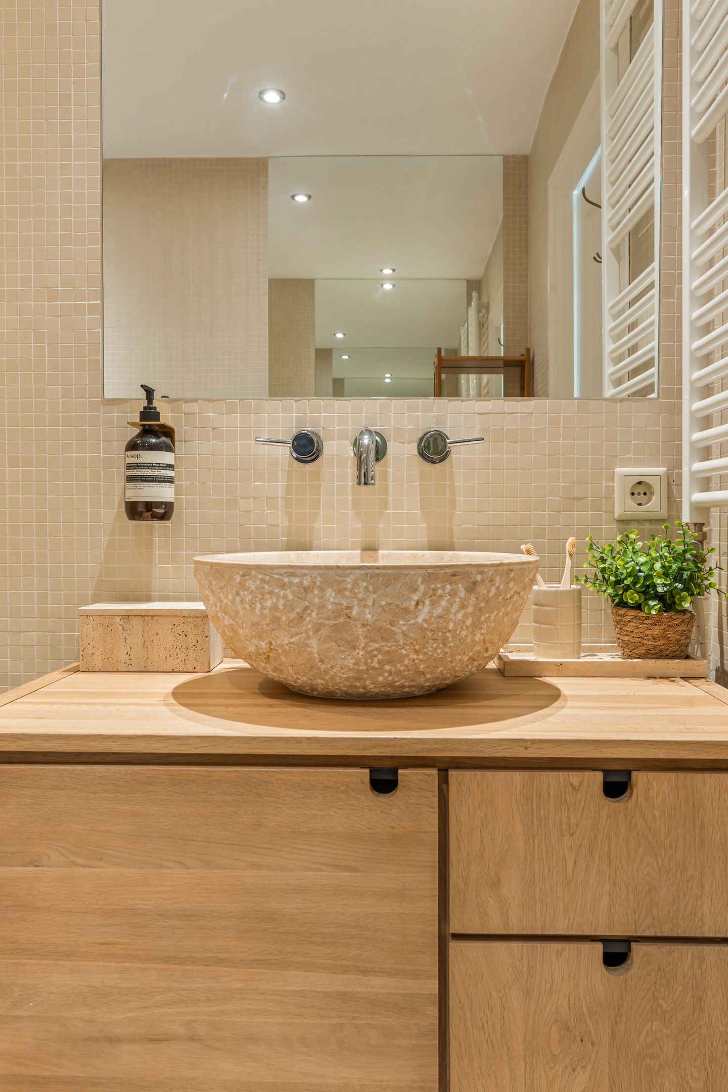 Photo 25 of Graaf Florisstraat 12-3