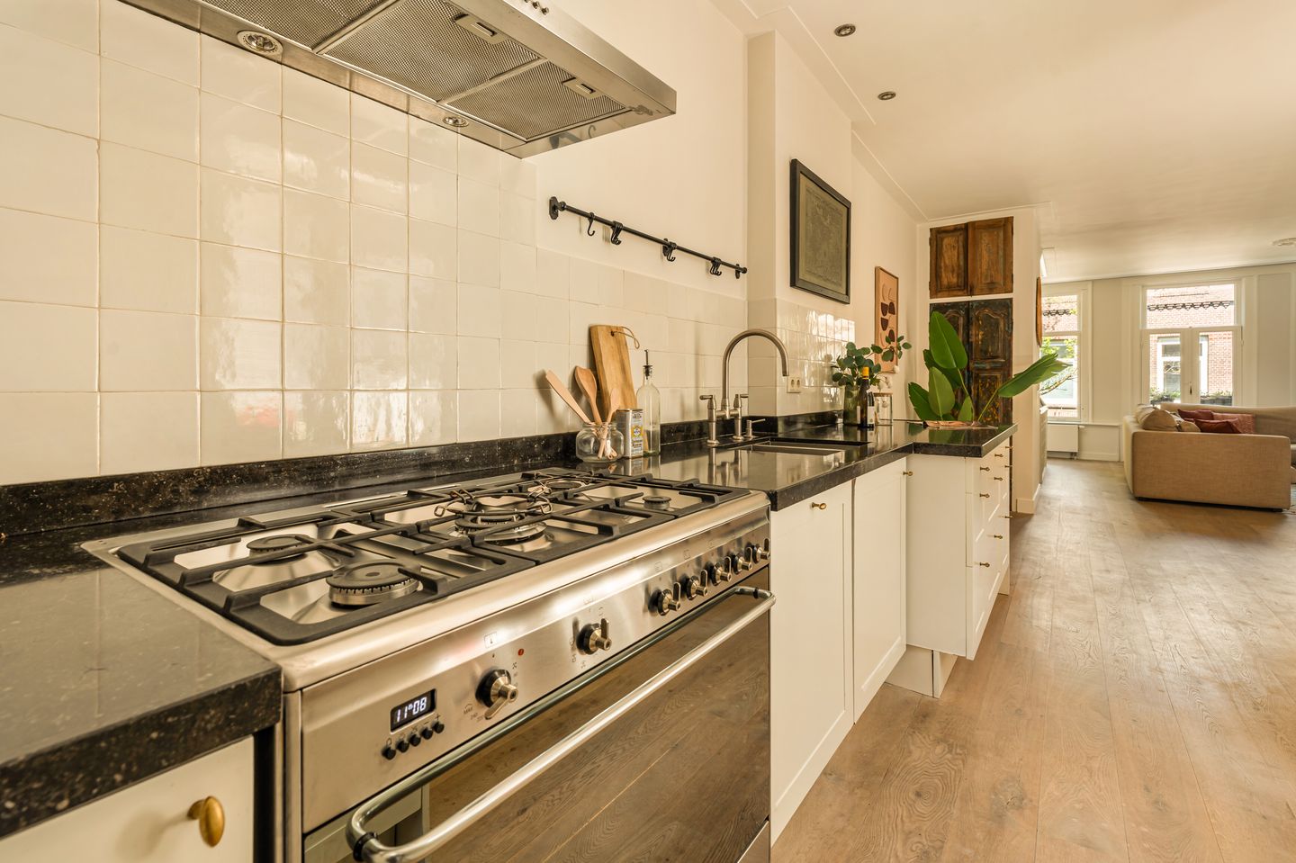 Photo 14 of Graaf Florisstraat 12-3