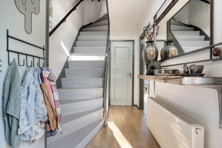 Tussenwoning te koop: Van Goghstraat 23, Reeuwijk