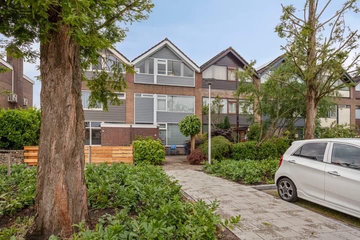 Tussenwoning te koop: Van Goghstraat 23, Reeuwijk