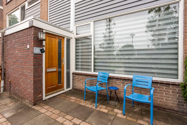 Tussenwoning te koop: Van Goghstraat 23, Reeuwijk