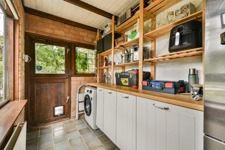 Tussenwoning te koop: Irisstraat 55, Vlaardingen