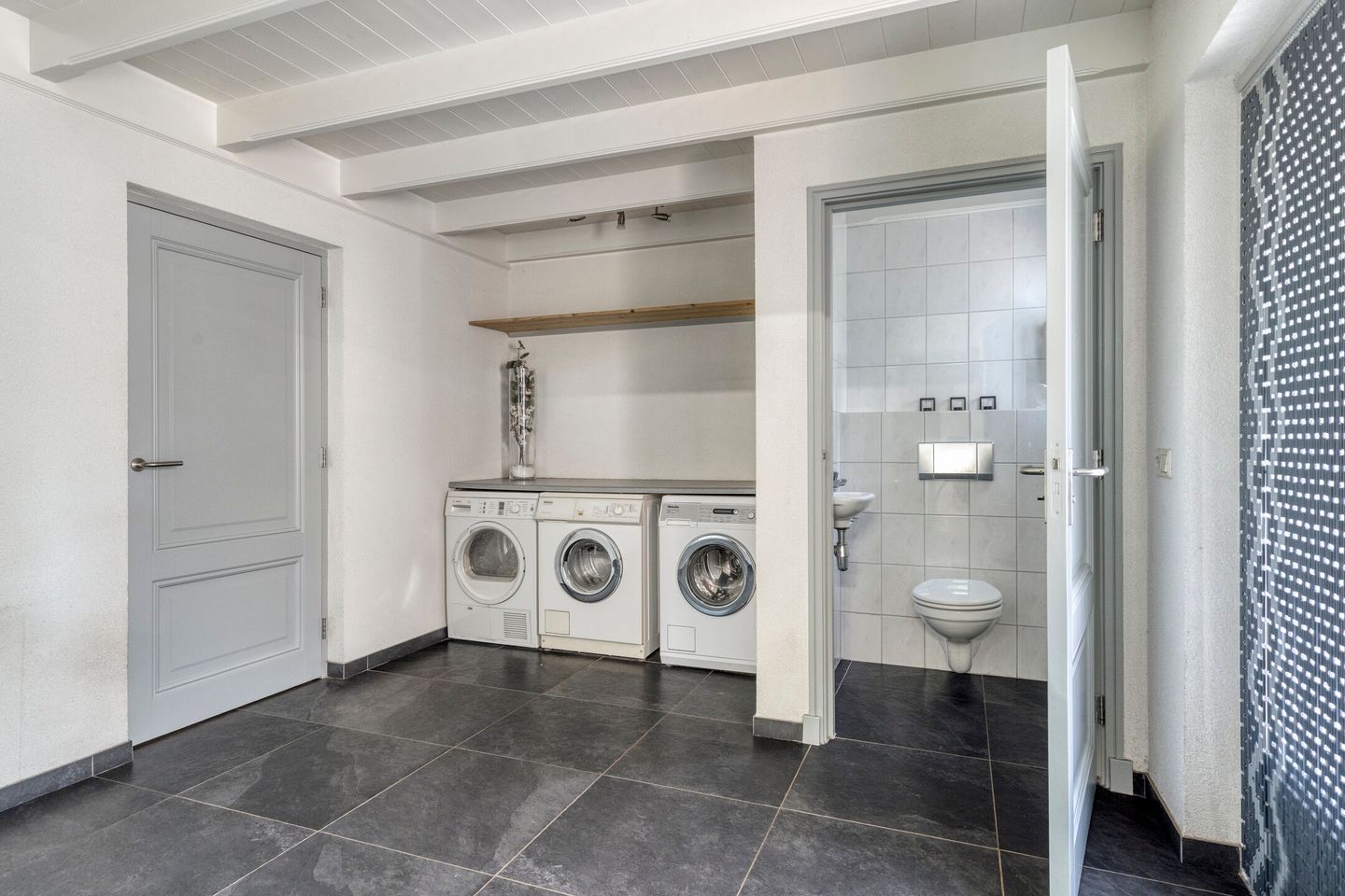 Photo 25 of Delstraat 18