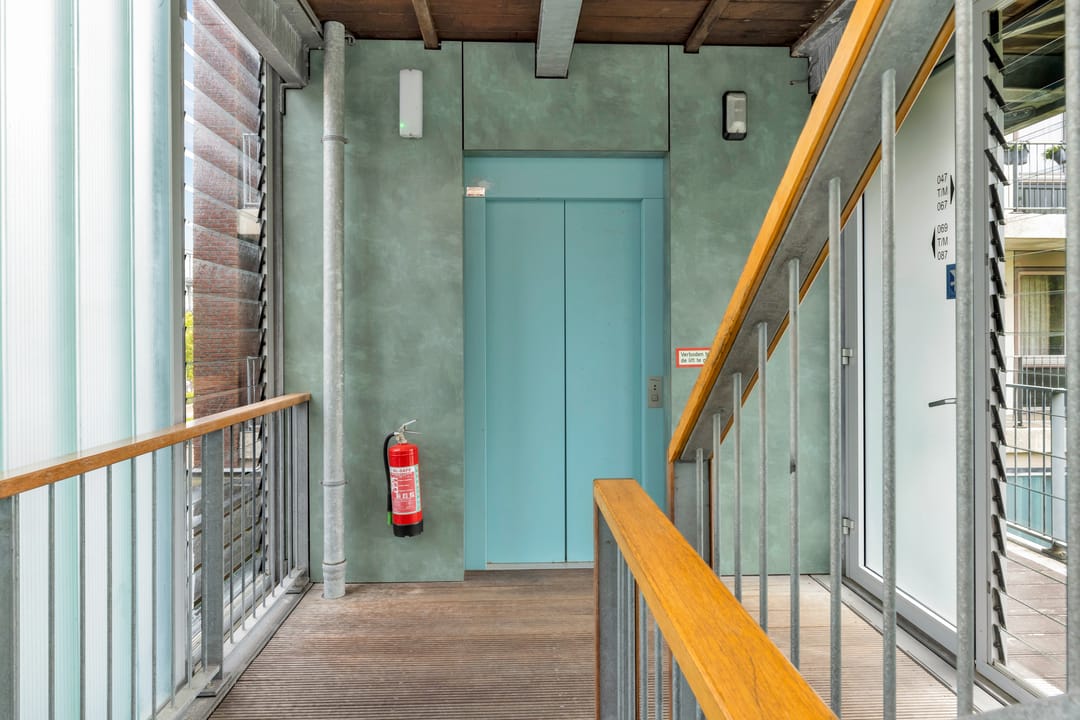 Corner Apartment with Balconon and Great Privacy in Zig Zag Complex — 23
