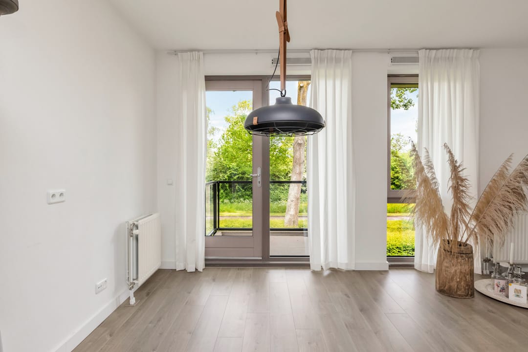 Corner Apartment with Balconon and Great Privacy in Zig Zag Complex — 11
