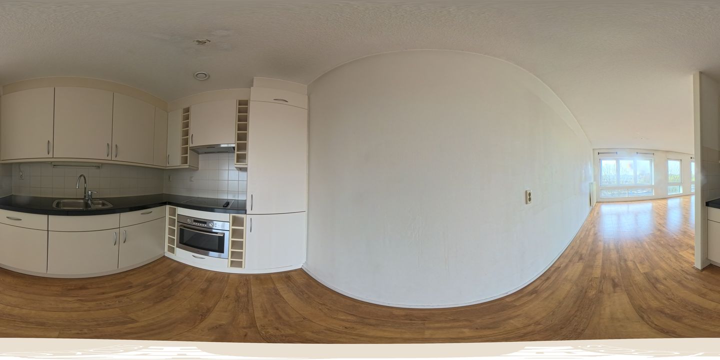 Spacious Waterfront Apartment with Perpetual Ground Lease Near Central Station — 29