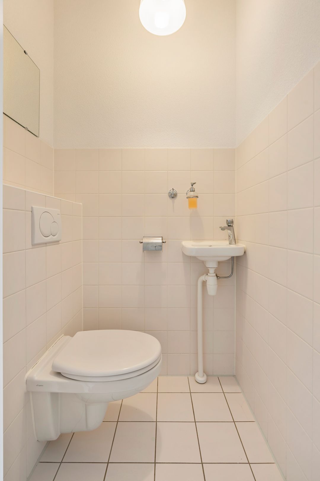 Spacious Waterfront Apartment with Perpetual Ground Lease Near Central Station — 13