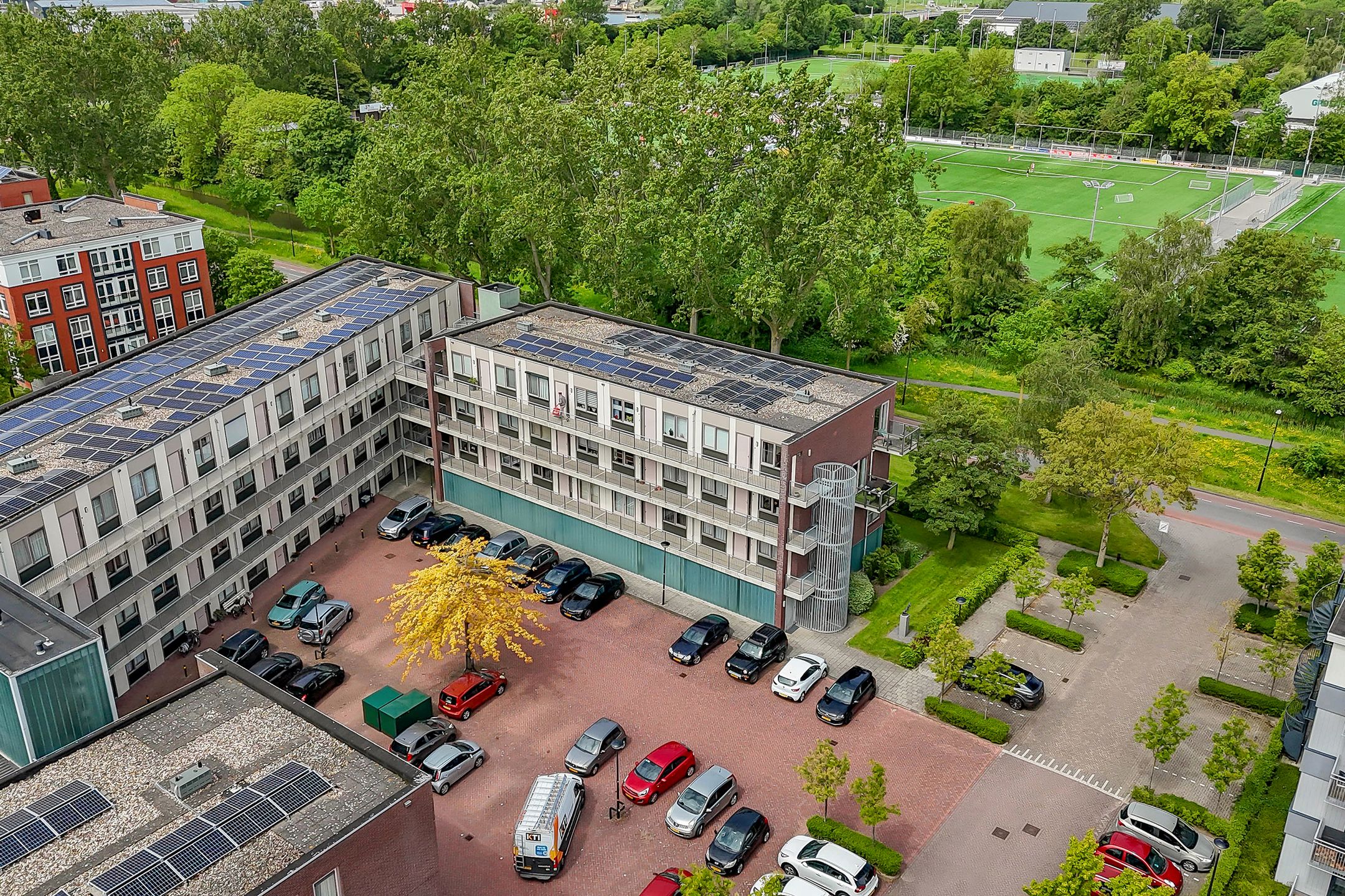 Corner Apartment with Balconon and Great Privacy in Zig Zag Complex — 27