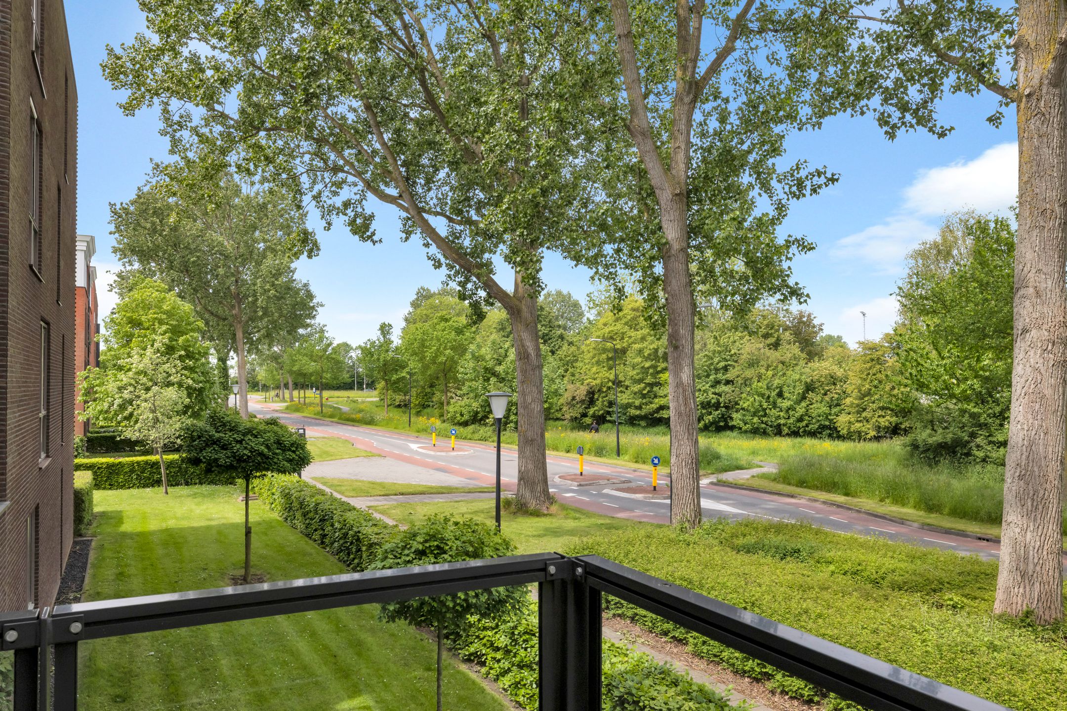 Corner Apartment with Balconon and Great Privacy in Zig Zag Complex — 21