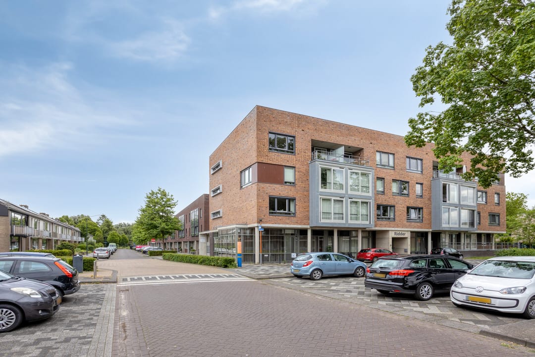 Modern Three-Room Apartment with Private Parking and Balcony in Boxtel — 37