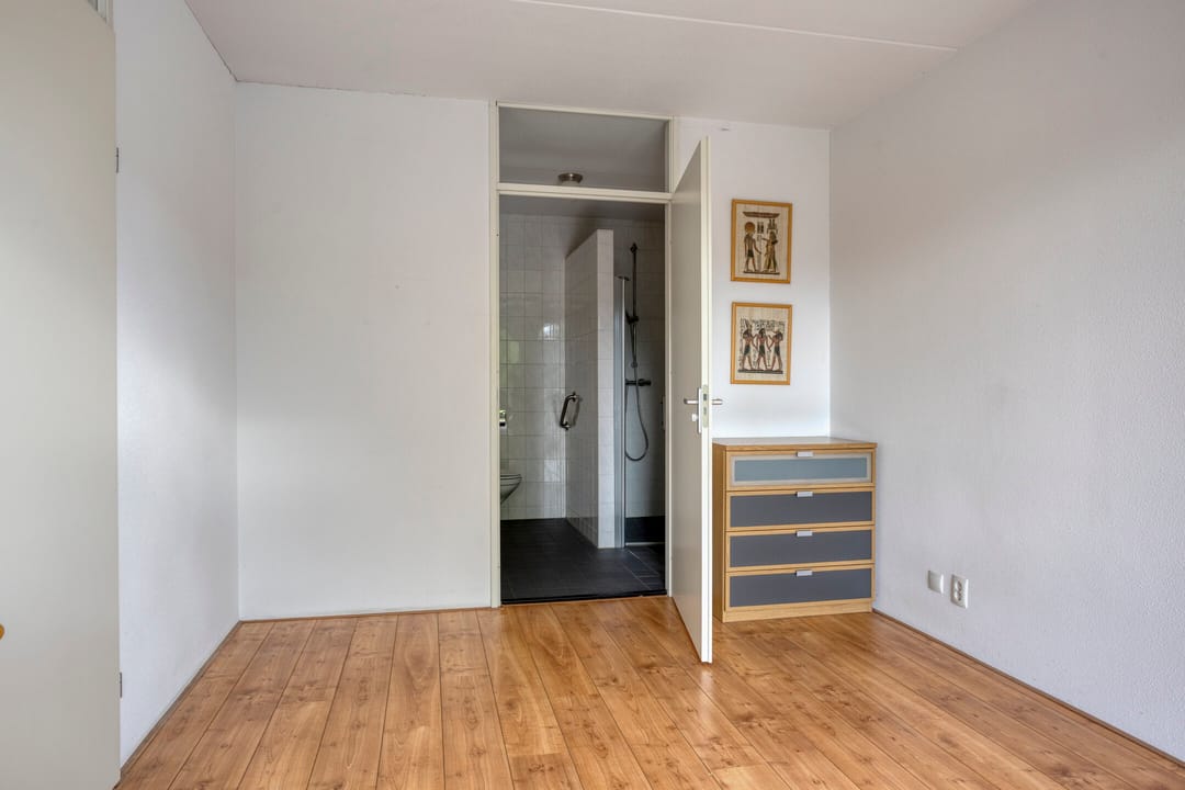 Modern Three-Room Apartment with Private Parking and Balcony in Boxtel — 28
