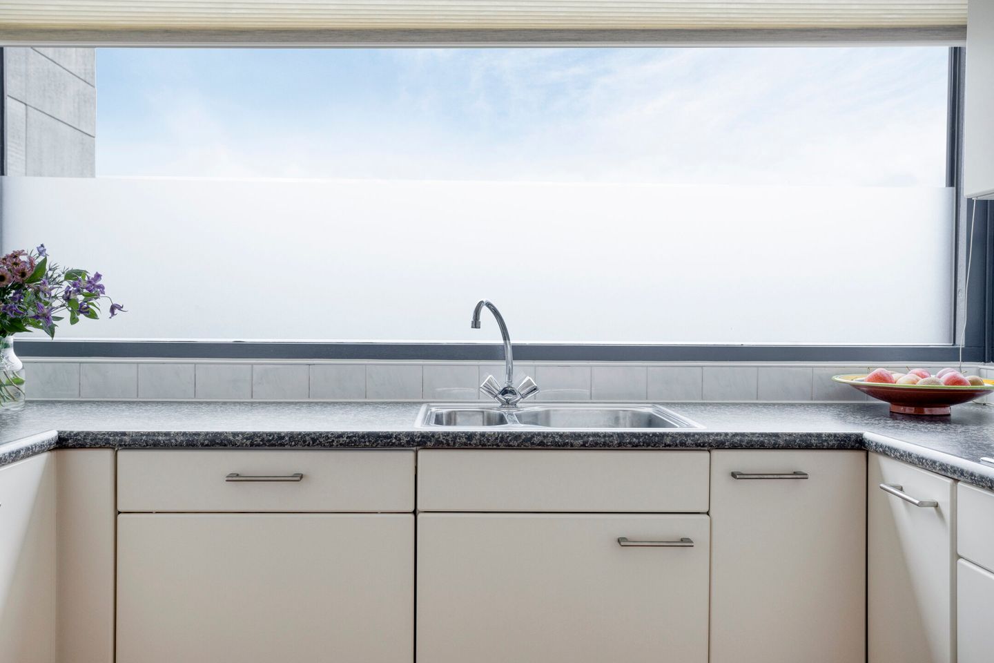 Modern Three-Room Apartment with Private Parking and Balcony in Boxtel — 25