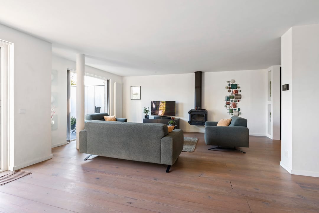 Spacious and Sustainable Semi-Detached Home with Private Water Access in Velserbroek — 7