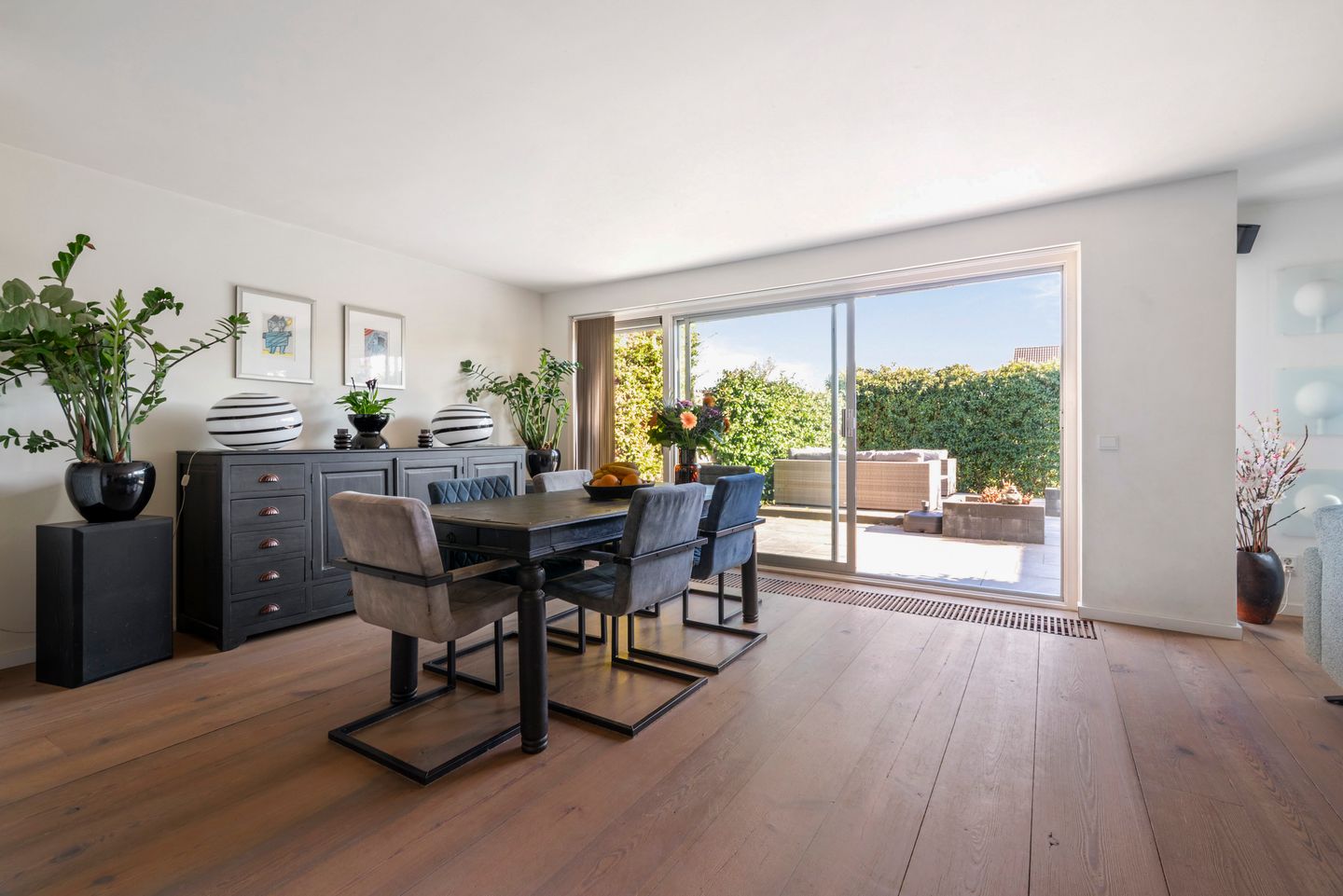 Spacious and Sustainable Semi-Detached Home with Private Water Access in Velserbroek — 10