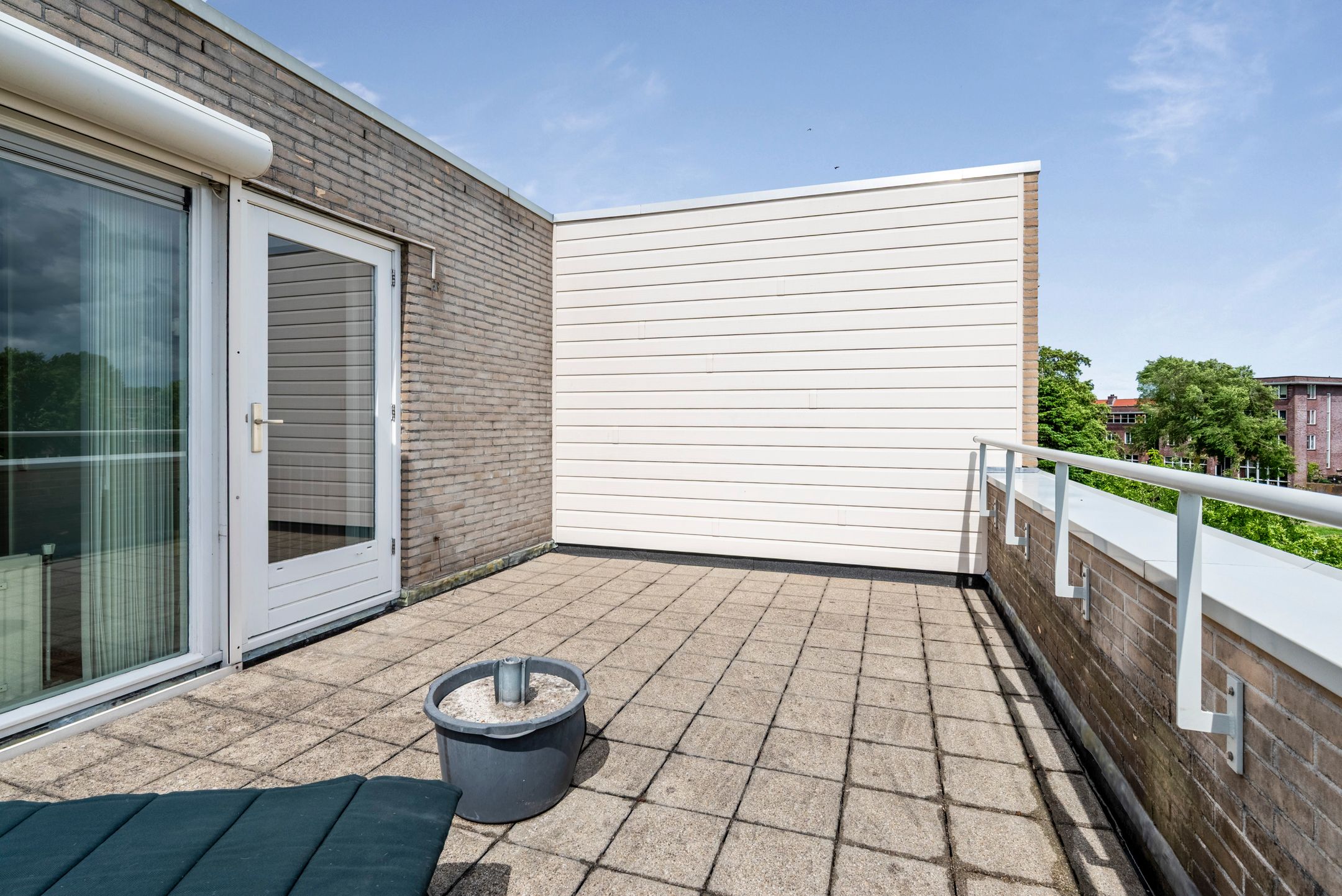 Spacious and Sustainable Semi-Detached Home with Private Water Access in Velserbroek — 42