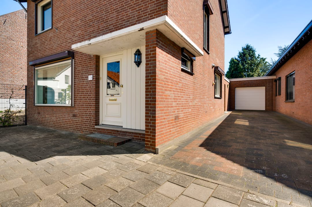 Photo 37 of Maasheuvel 37