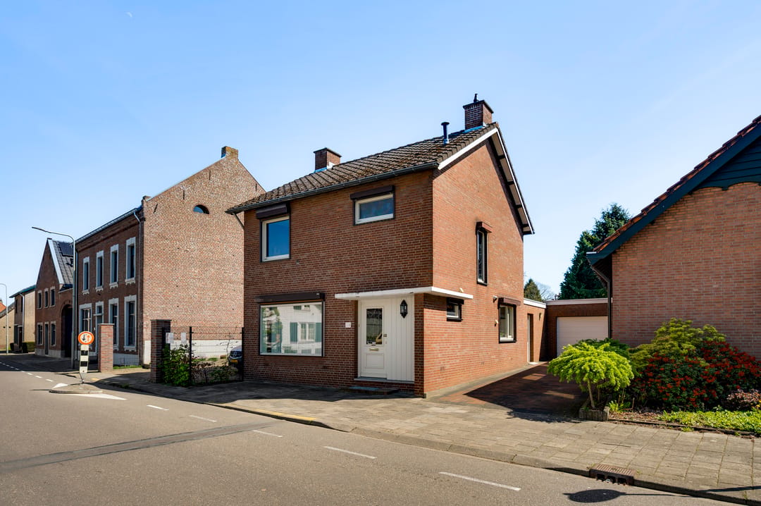 Photo 38 of Maasheuvel 37