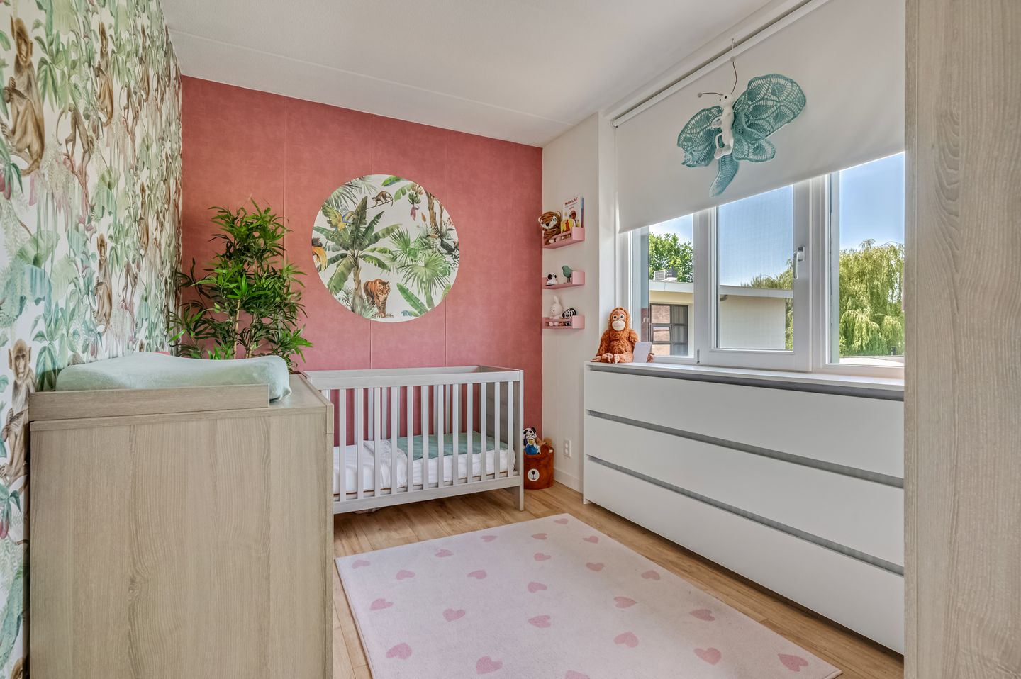 Photo 19 of Spitsbergenweg 13