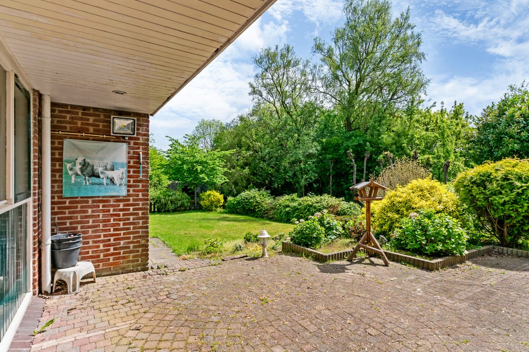 Photo 38 of Esdoornlaan 1