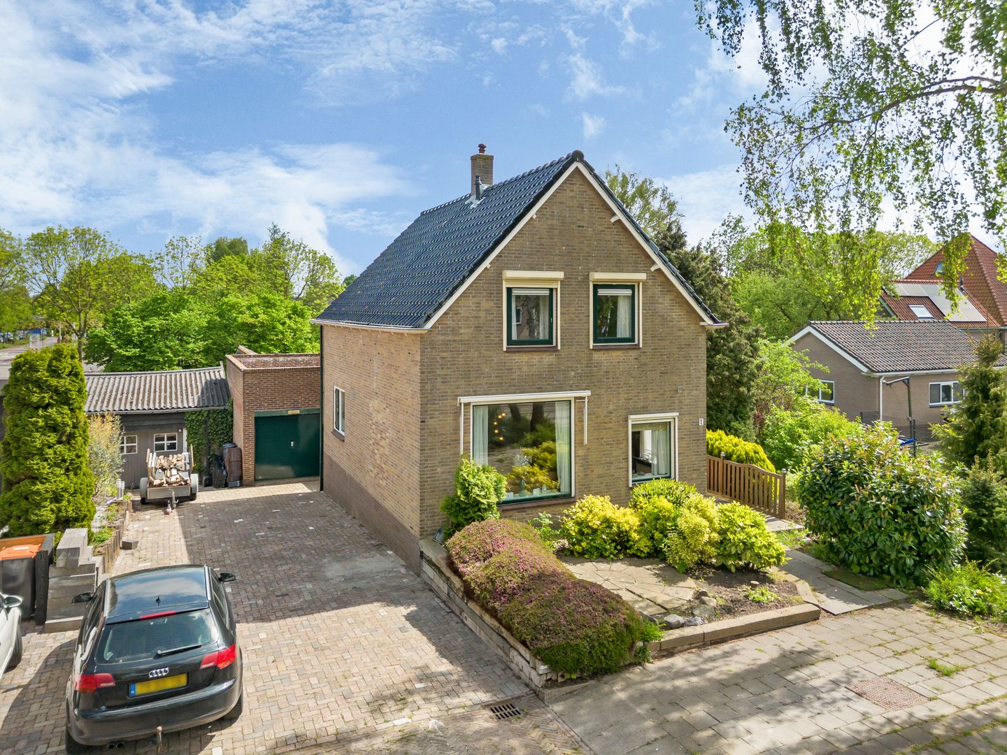 Photo 44 of Esdoornlaan 1