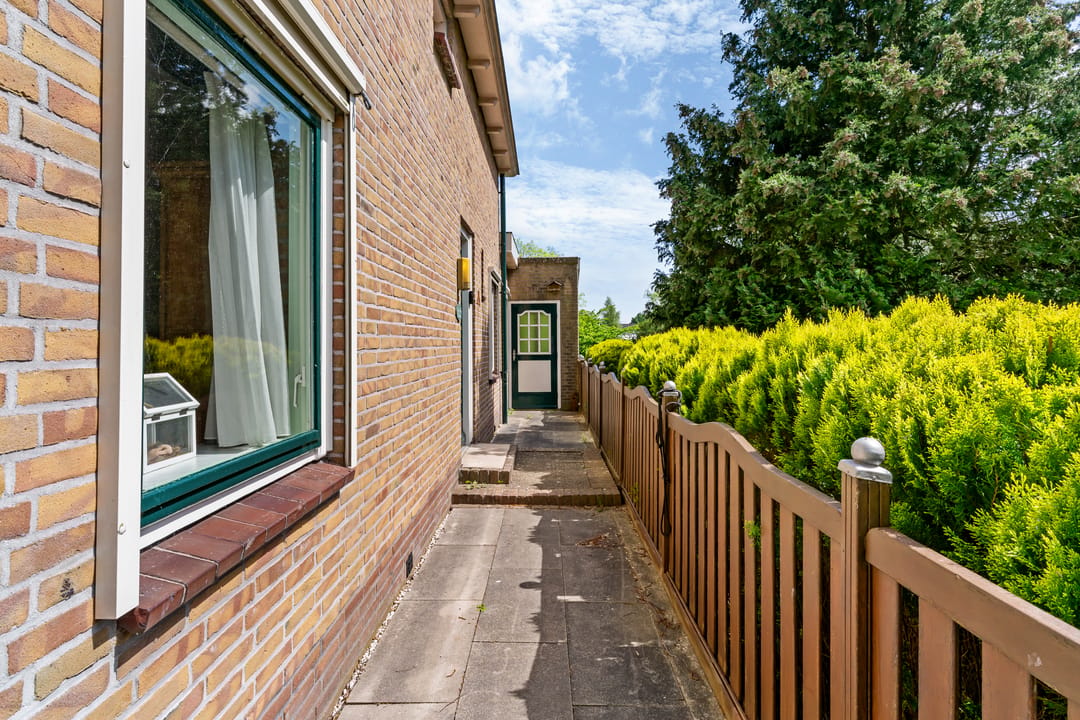 Photo 43 of Esdoornlaan 1