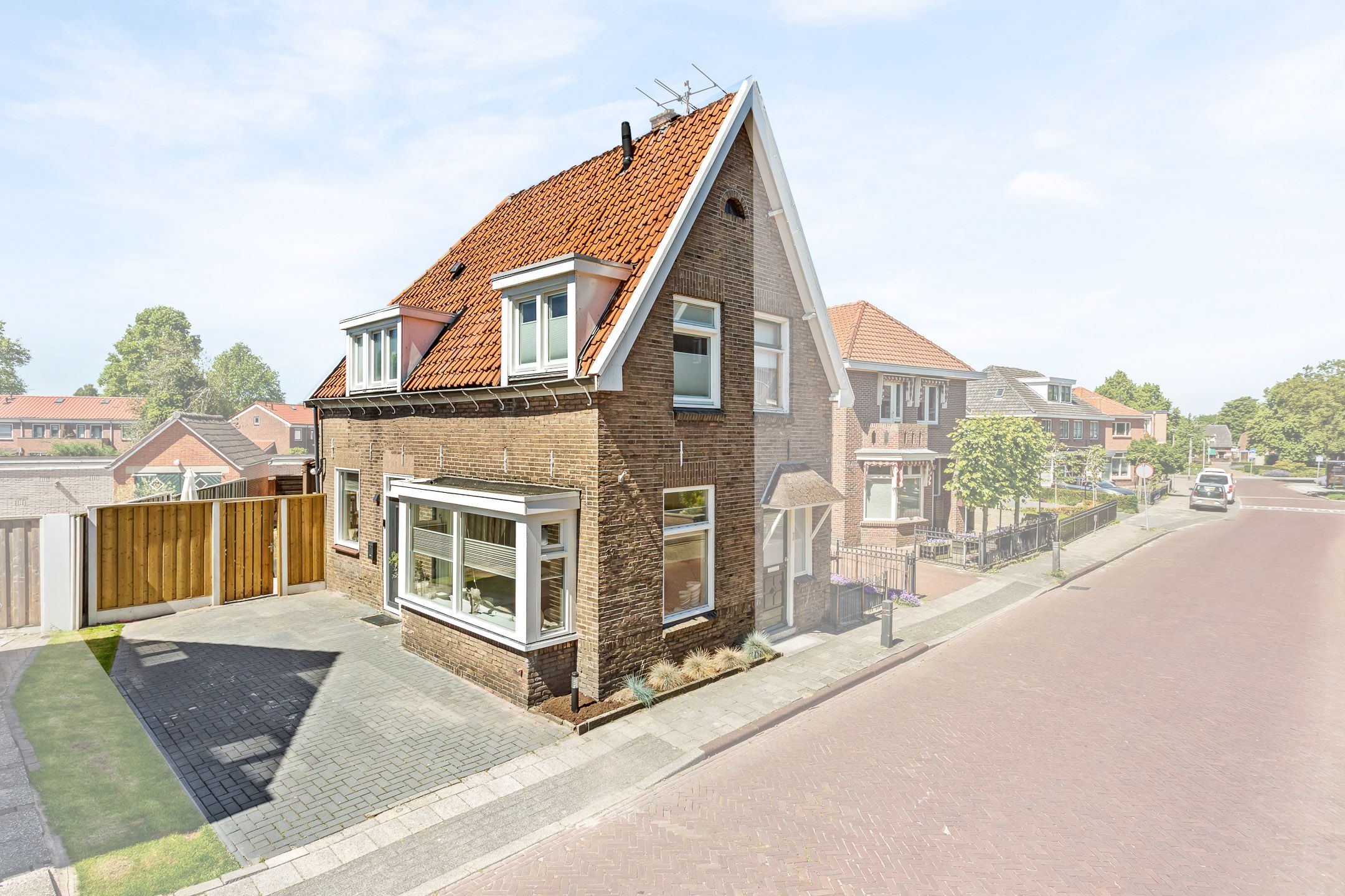 Photo 6 of Huurnestraat 27