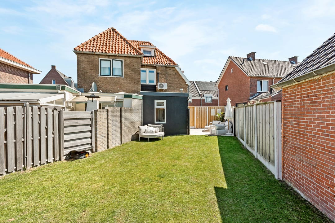 Photo 17 of Huurnestraat 27