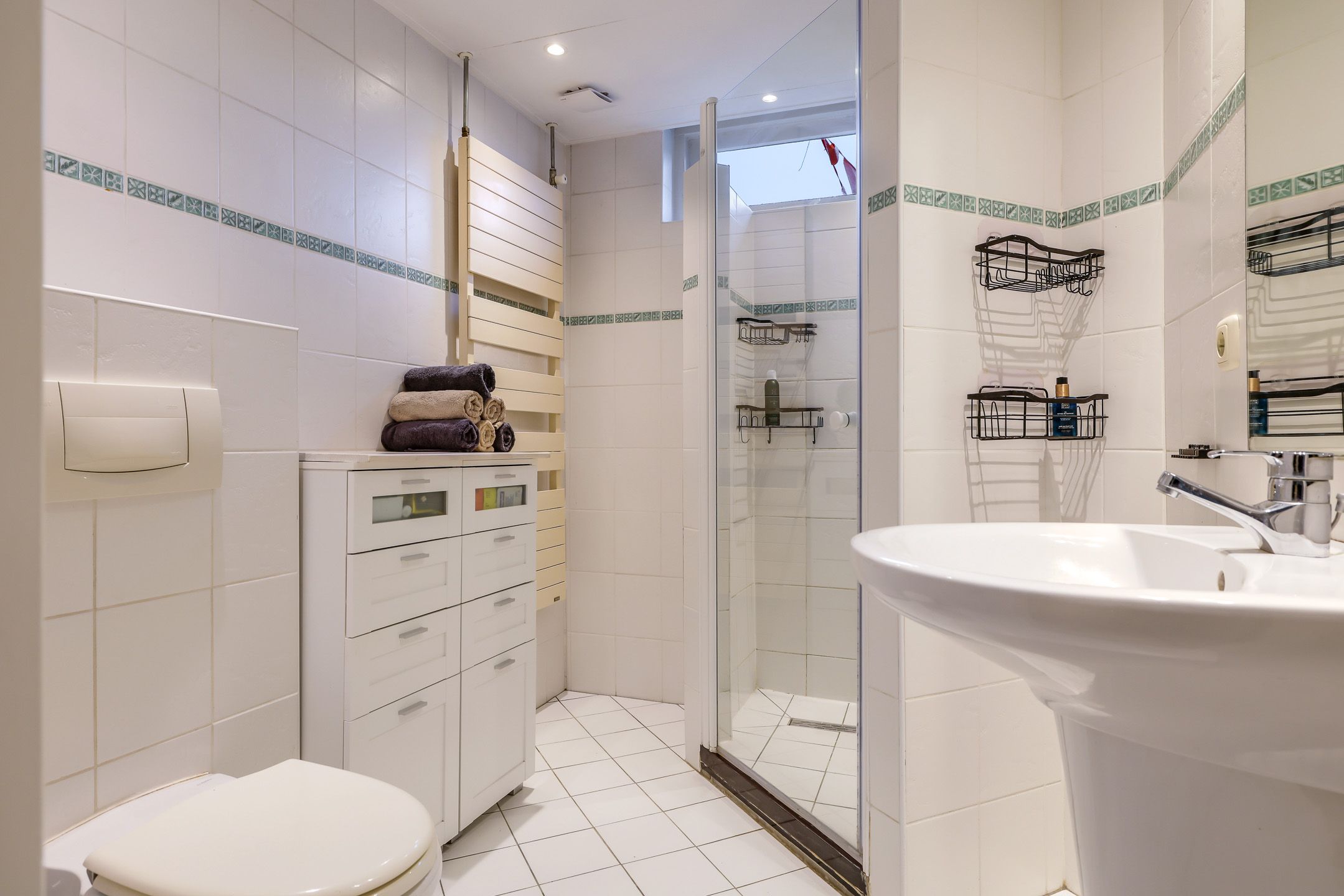 Spacious Corner Family Home with 5 Bedrooms, Carport and Sunny South-Facing Garden in Heteren — 30
