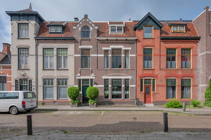 Foto 4 van Burgemeester Venemastraat 10