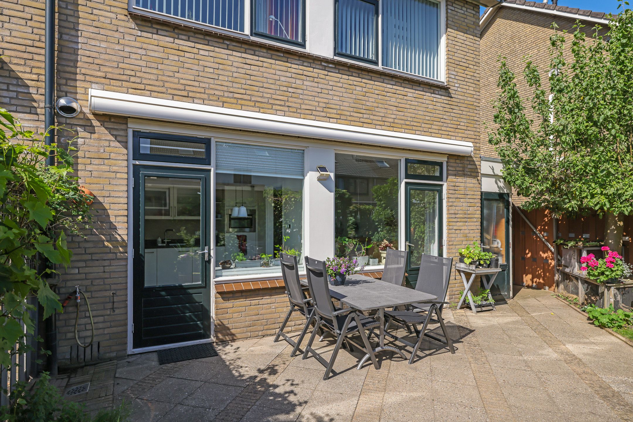 Spacious Corner Family Home with 5 Bedrooms, Carport and Sunny South-Facing Garden in Heteren — 51