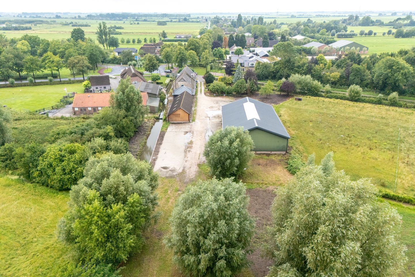 Unique Farmstead Opportunity with Renovation Permits for Two Homes near Utrecht — 40