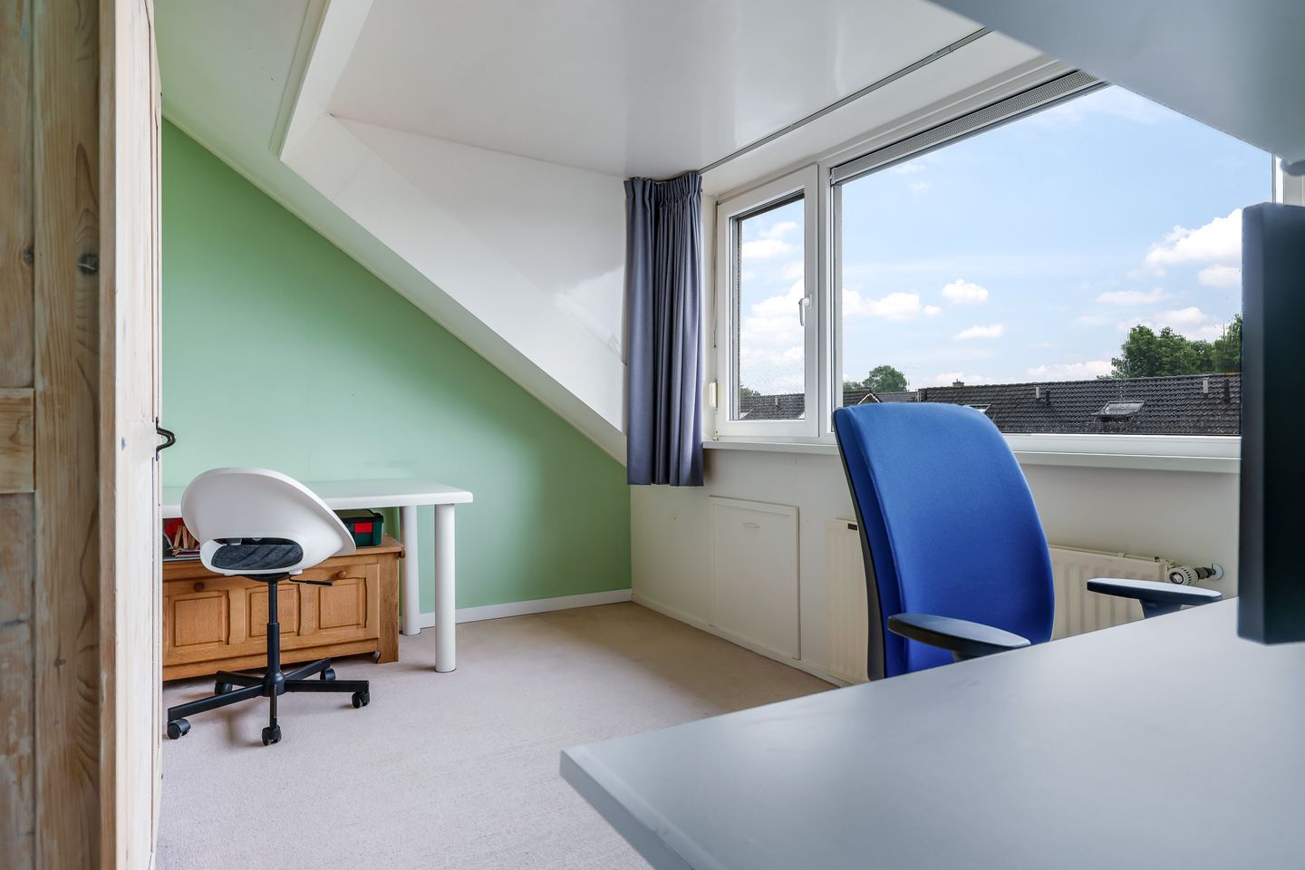 Spacious Corner Family Home with 5 Bedrooms, Carport and Sunny South-Facing Garden in Heteren — 40