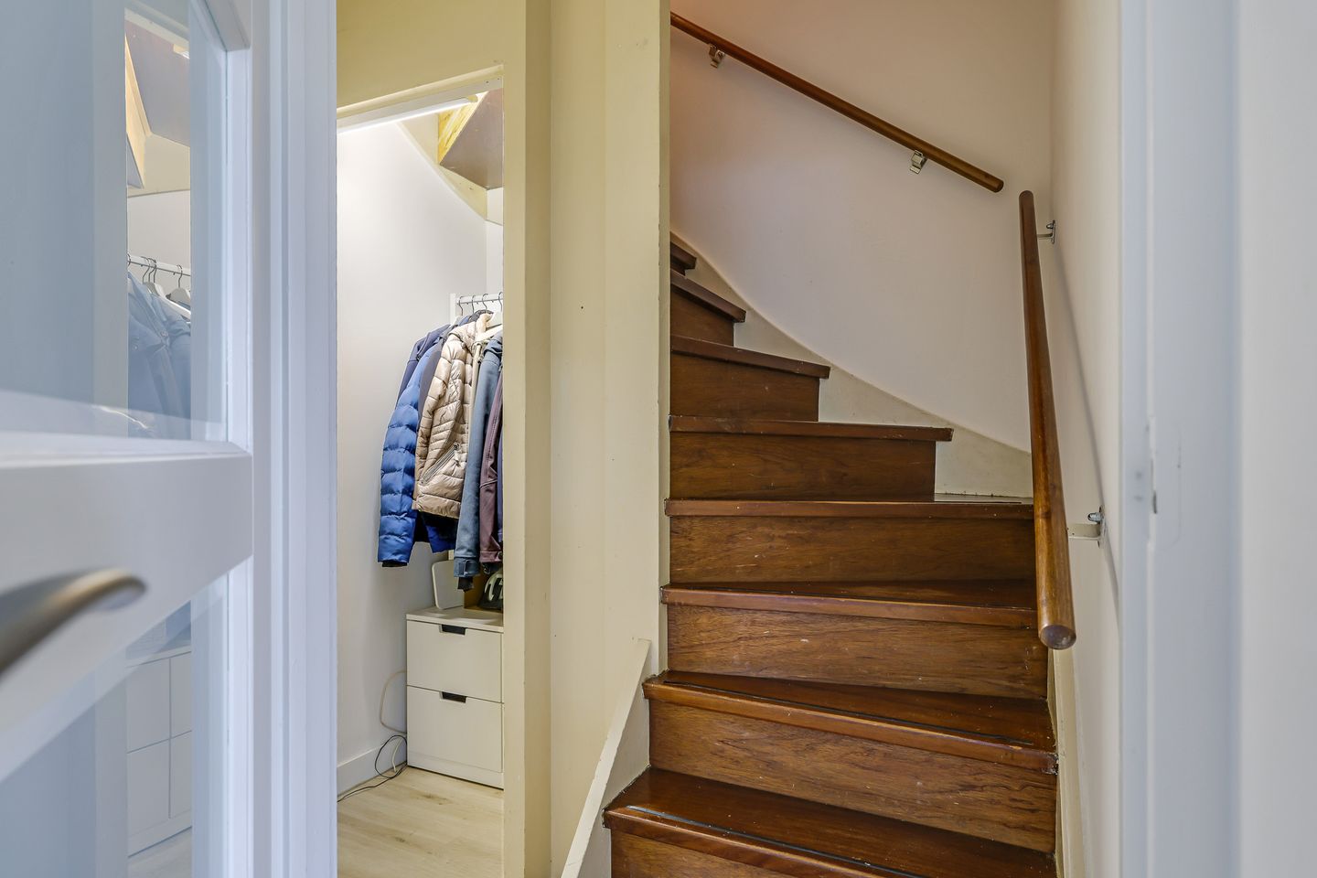 Spacious Corner Family Home with 5 Bedrooms, Carport and Sunny South-Facing Garden in Heteren — 25