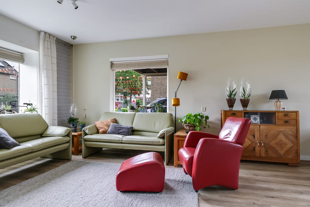Spacious Corner Family Home with 5 Bedrooms, Carport and Sunny South-Facing Garden in Heteren — 13