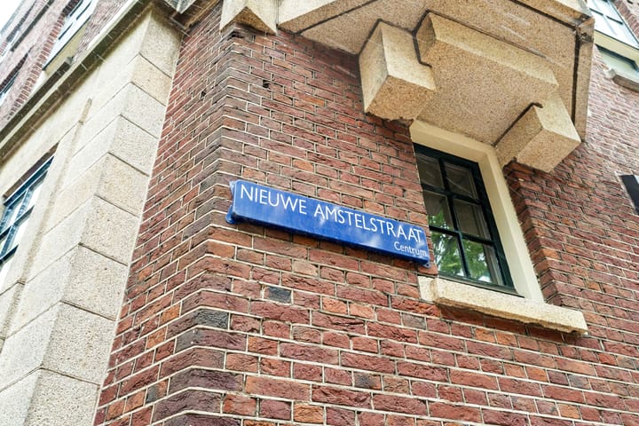Photo 4 of Nieuwe Amstelstraat 57