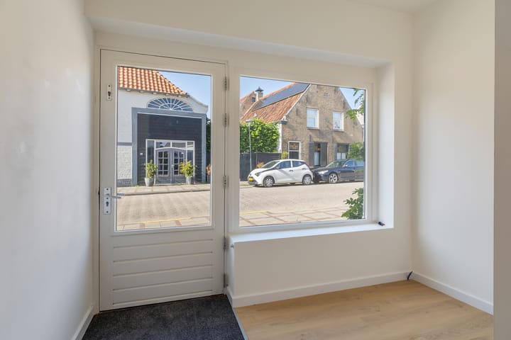 Twee-onder-één-kap te koop: Breestraat 18, Westmaas