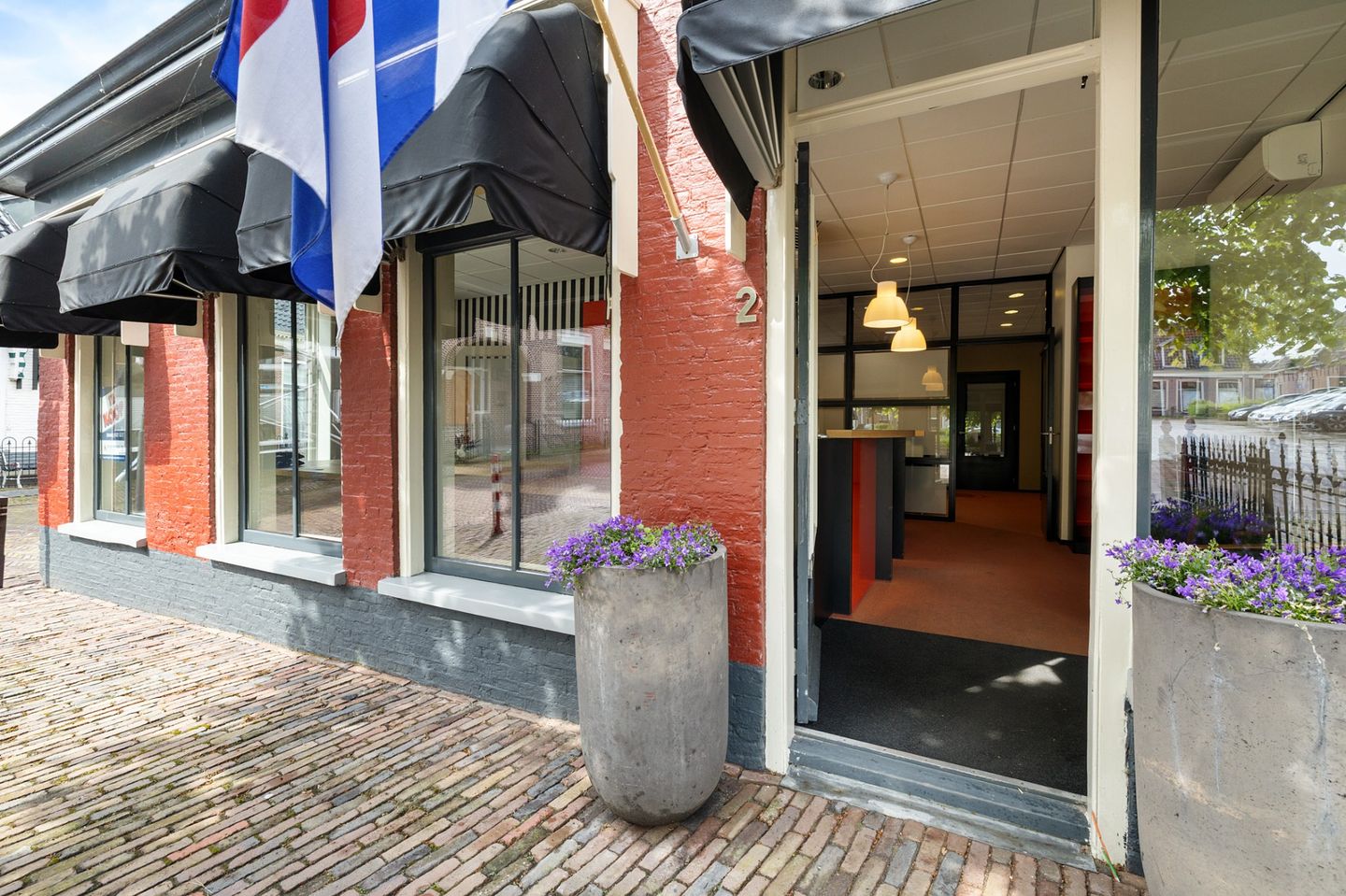 Bekijk foto 4 van Halbertsma's Plein 2