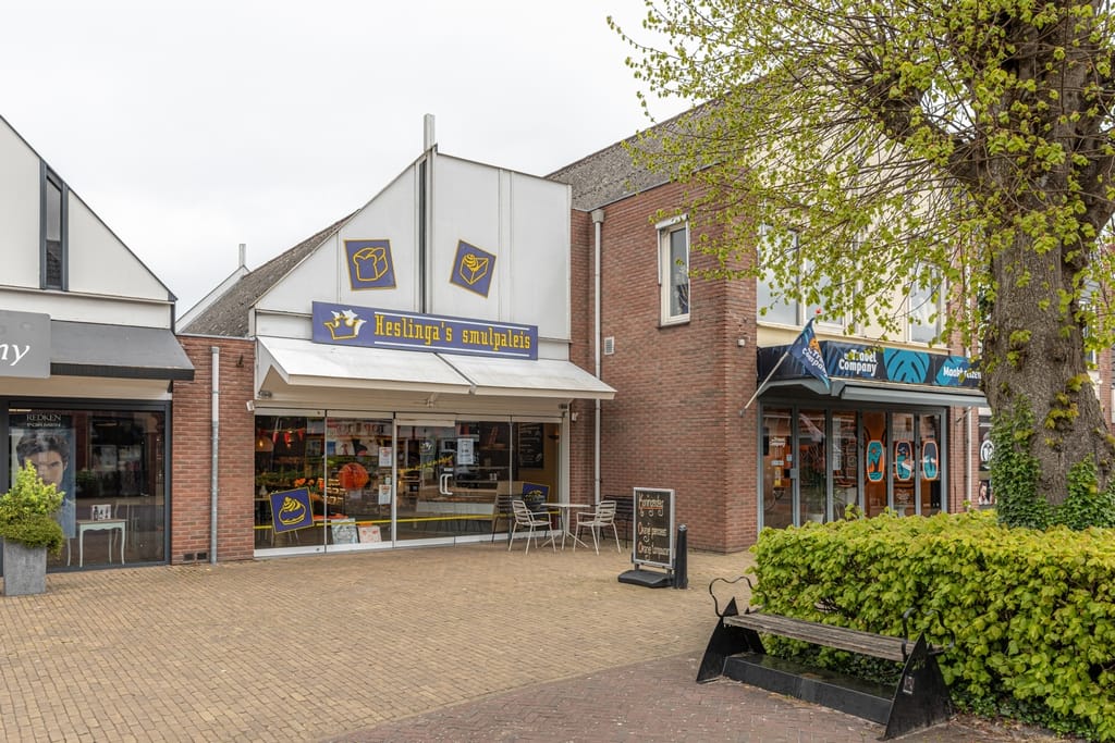 View photo 2 of Schoolstraat 35