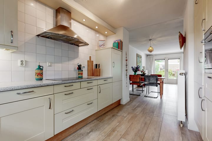 Hoekwoning te koop: Vegmolaan 14, Leiderdorp